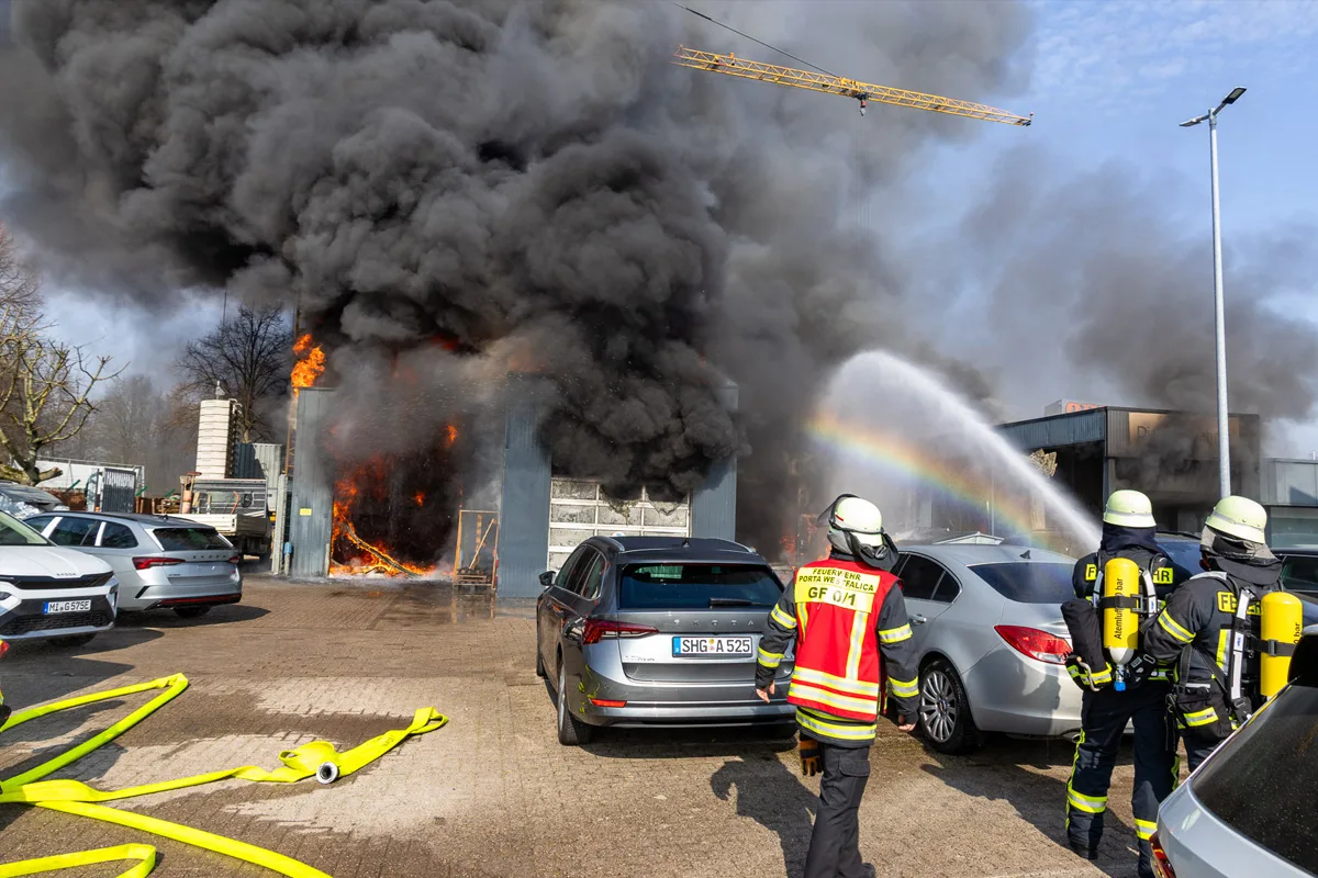 Porta Westfalica – Großbrand zerstört Kfz-Werkstatt