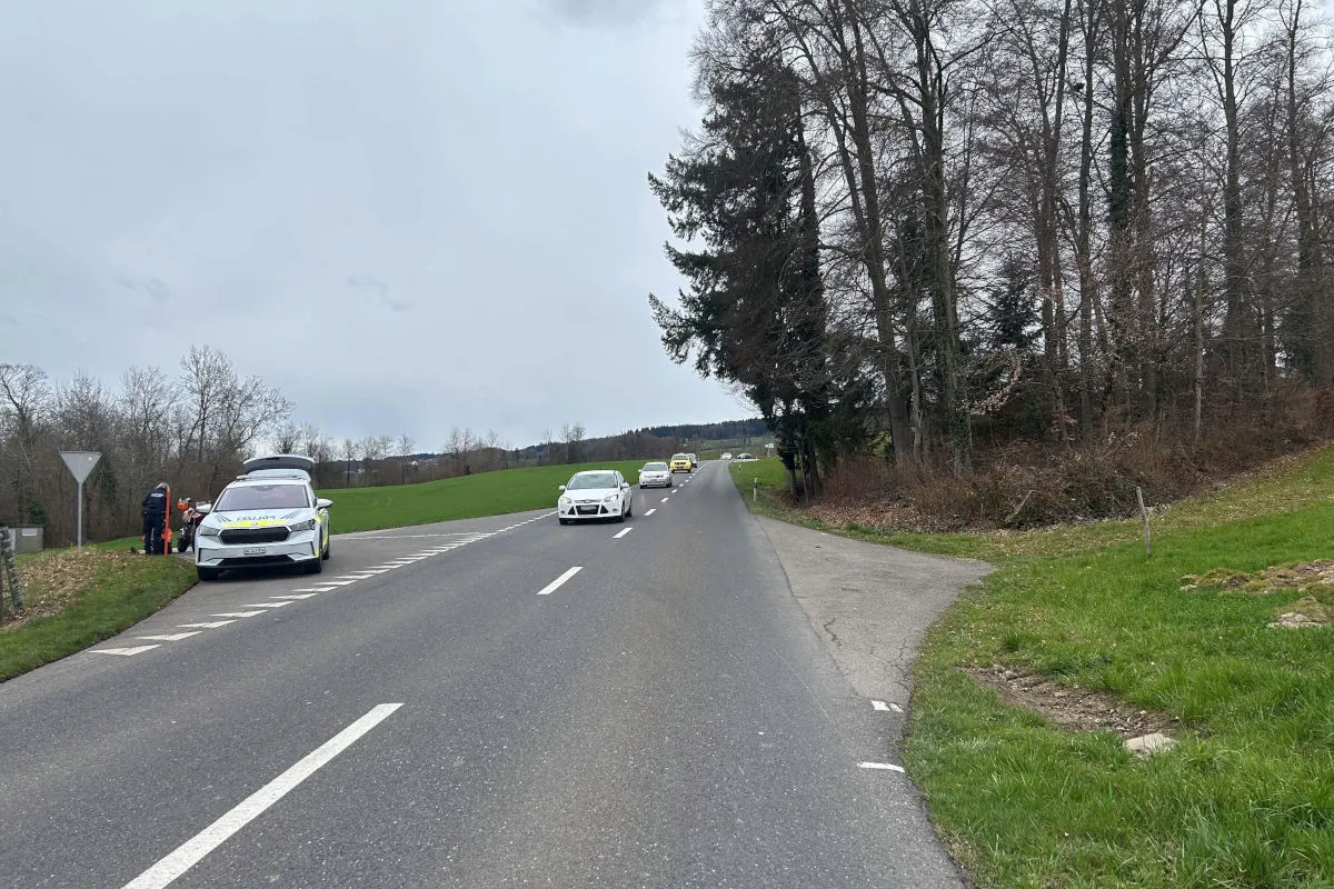 Muri AG – Traktorfahrer nach Unfall mit Motorrad gesucht