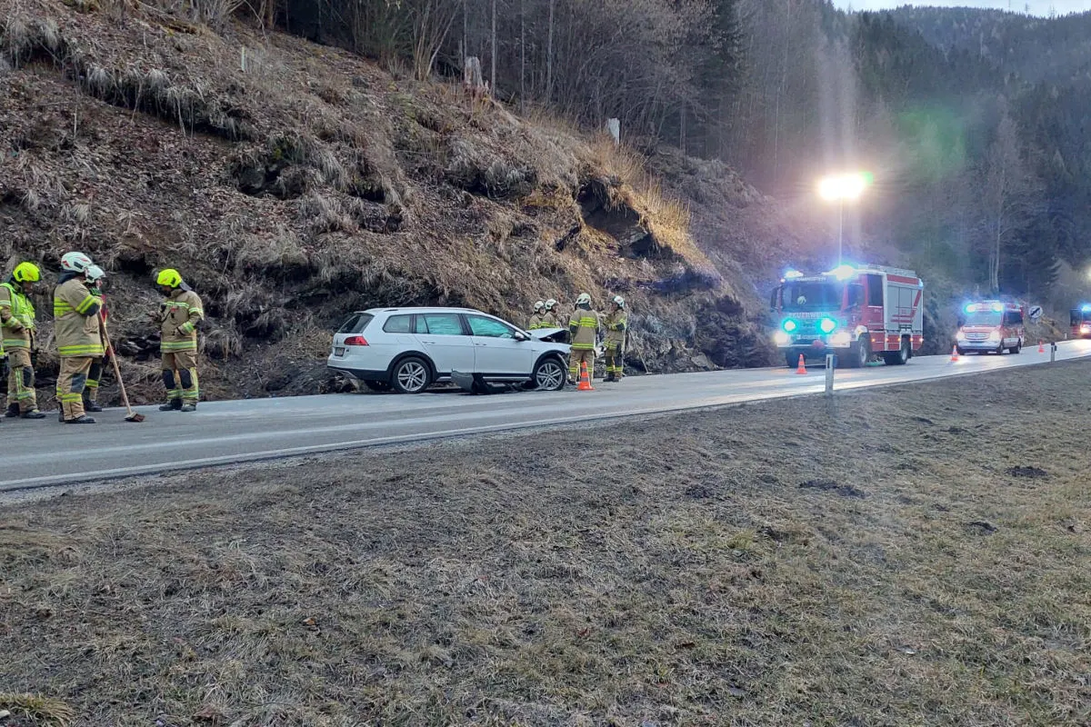 Ramingstein – Fünf Verletzte nach schwerem Unfall