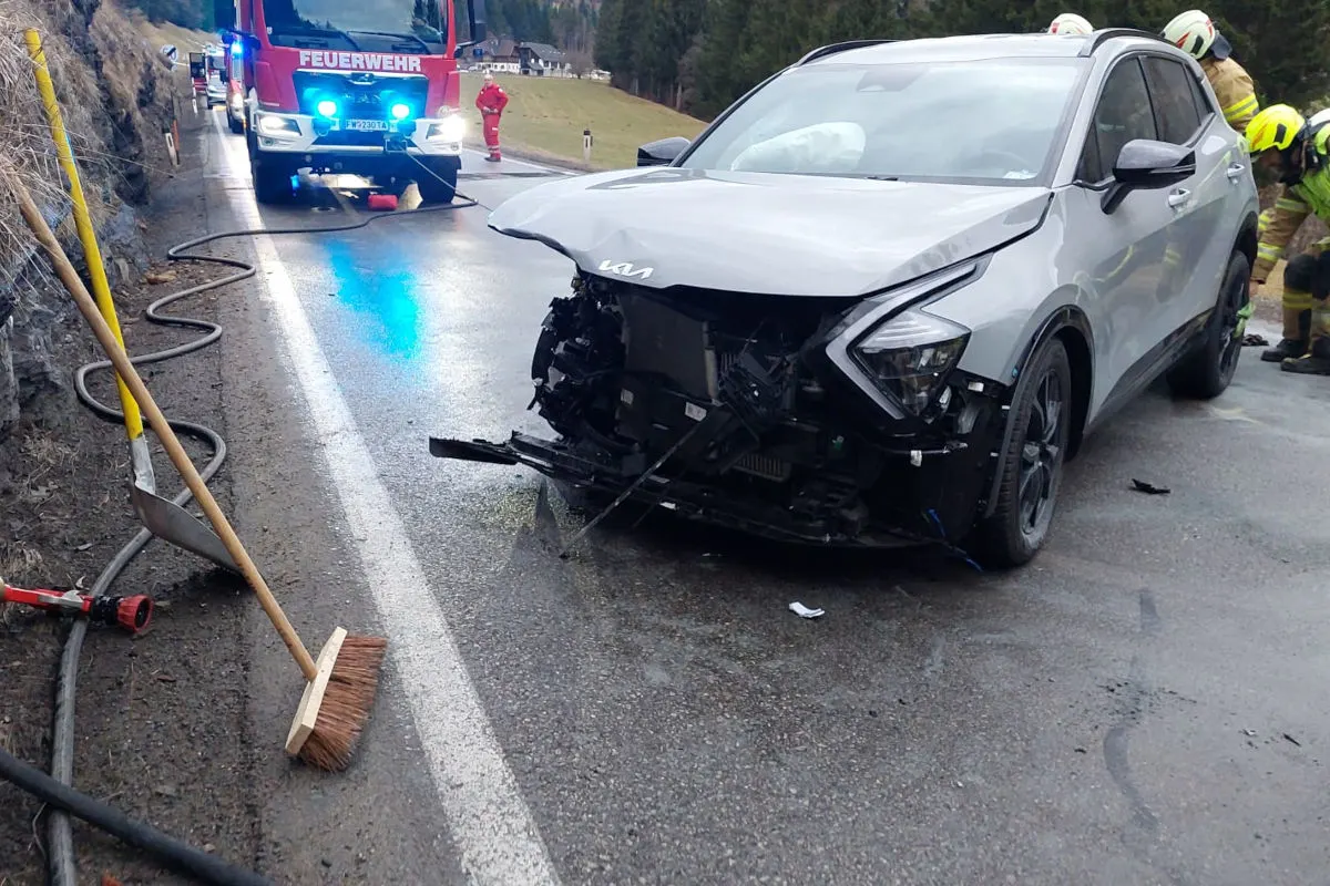 Ramingstein – Fünf Verletzte nach schwerem Unfall