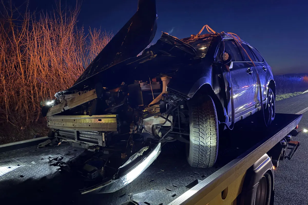 A1 Oftringen AG – Auto überschlägt sich bei Unfall