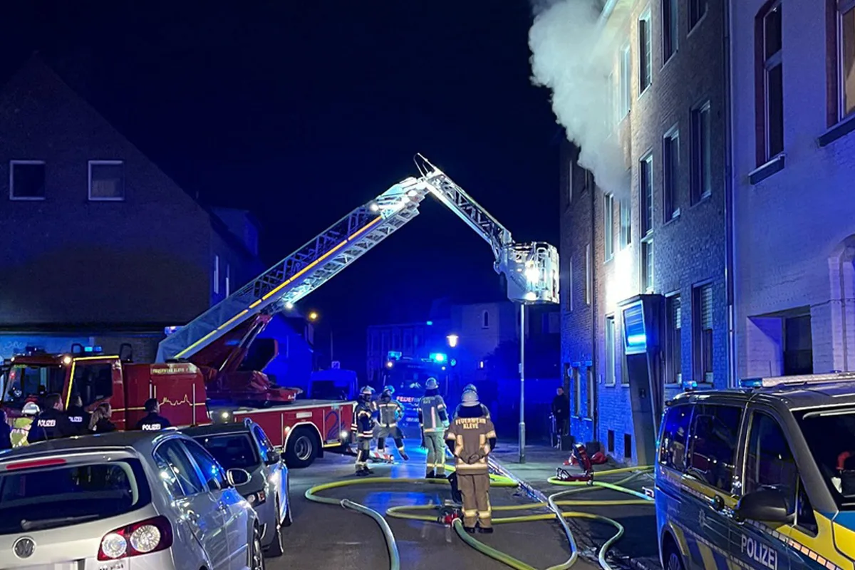 Kleve – Mehrere Personen und Tiere bei Wohnungsbrand gerettet