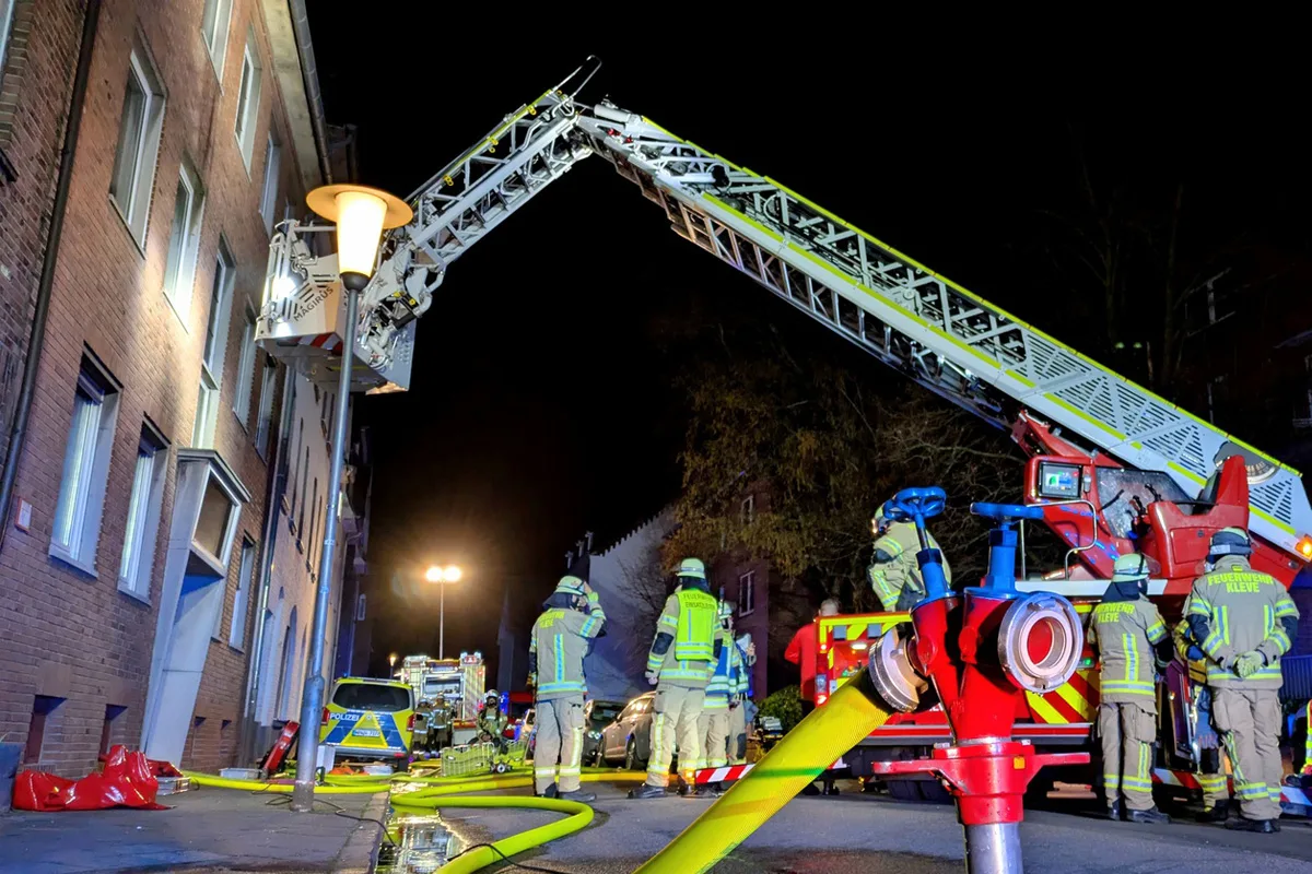 Kleve – Mehrere Personen und Tiere bei Wohnungsbrand gerettet
