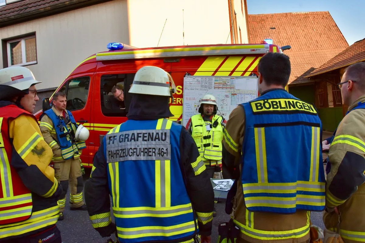 Böblingen – Garagenbrand greift auf Wohnhaus über