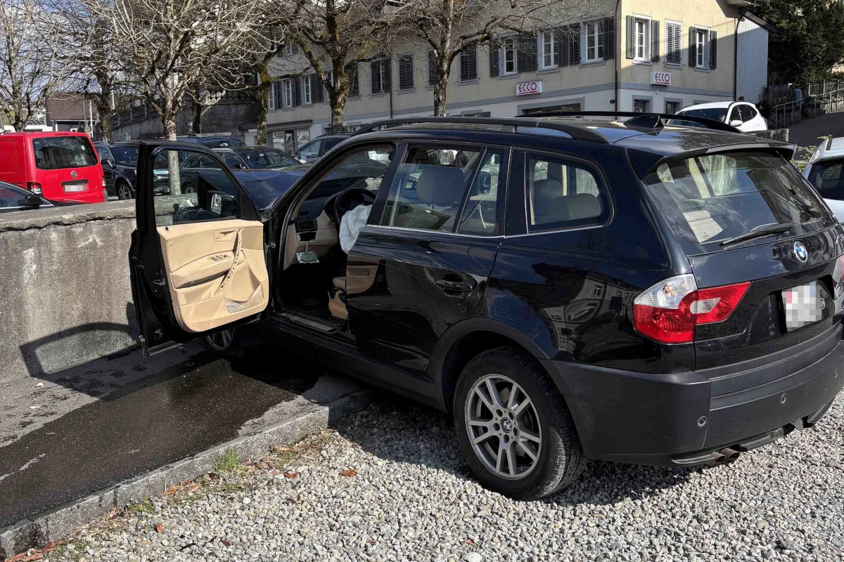 Wohlen AG – Unfall nach Verwechslung von Gas- und Bremspedal