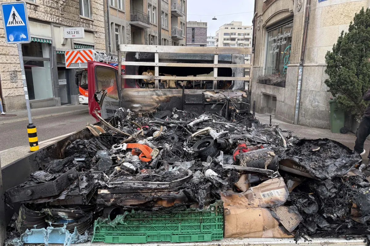 St.Gallen – Brand auf Ladefläche eines Lieferwagens