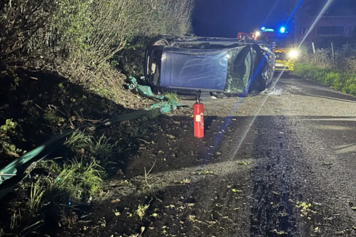 Allschwil BL – Unfall in Kurve endet mit Überschlag
