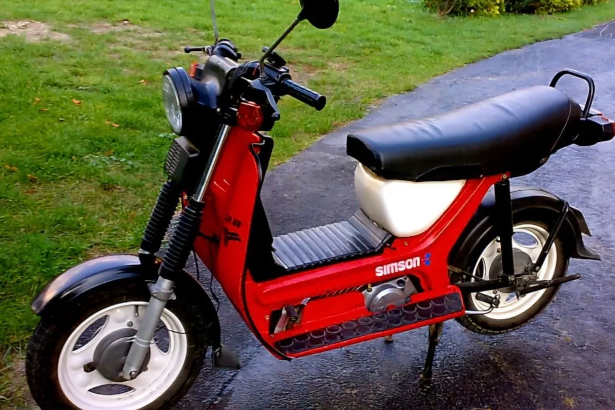 Bützow – Einbrecher stehlen Mopeds und Rasenmäher