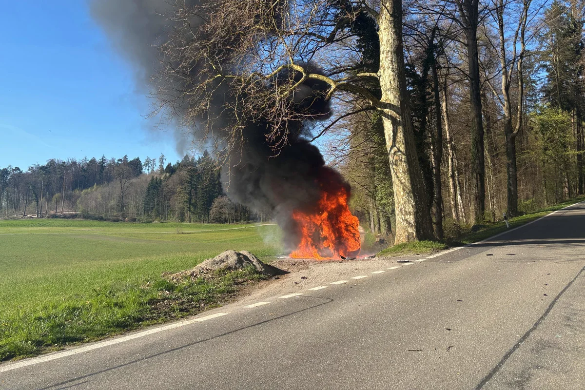 Muri AG – Autolenker stirbt nach Selbstunfall und Fahrzeugbrand