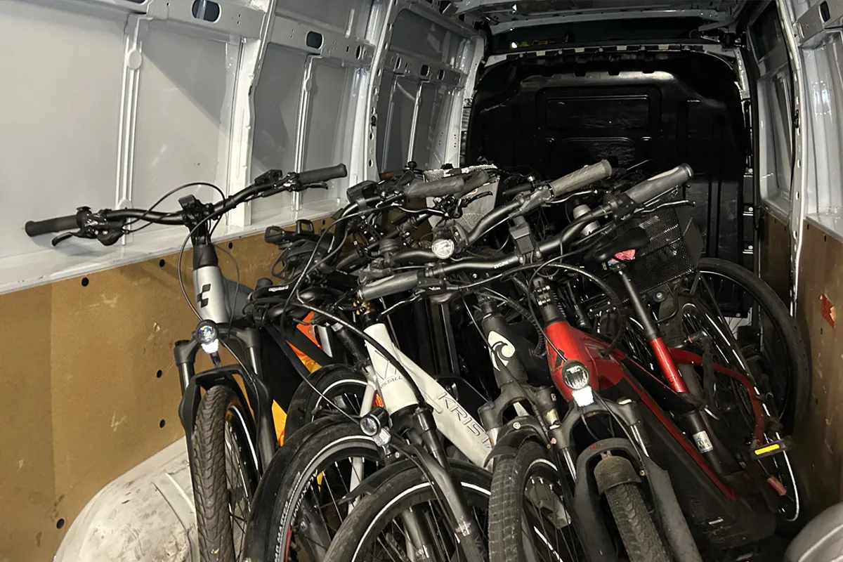 Basel – Lieferwagen mit gestohlenen E-Bikes gestoppt