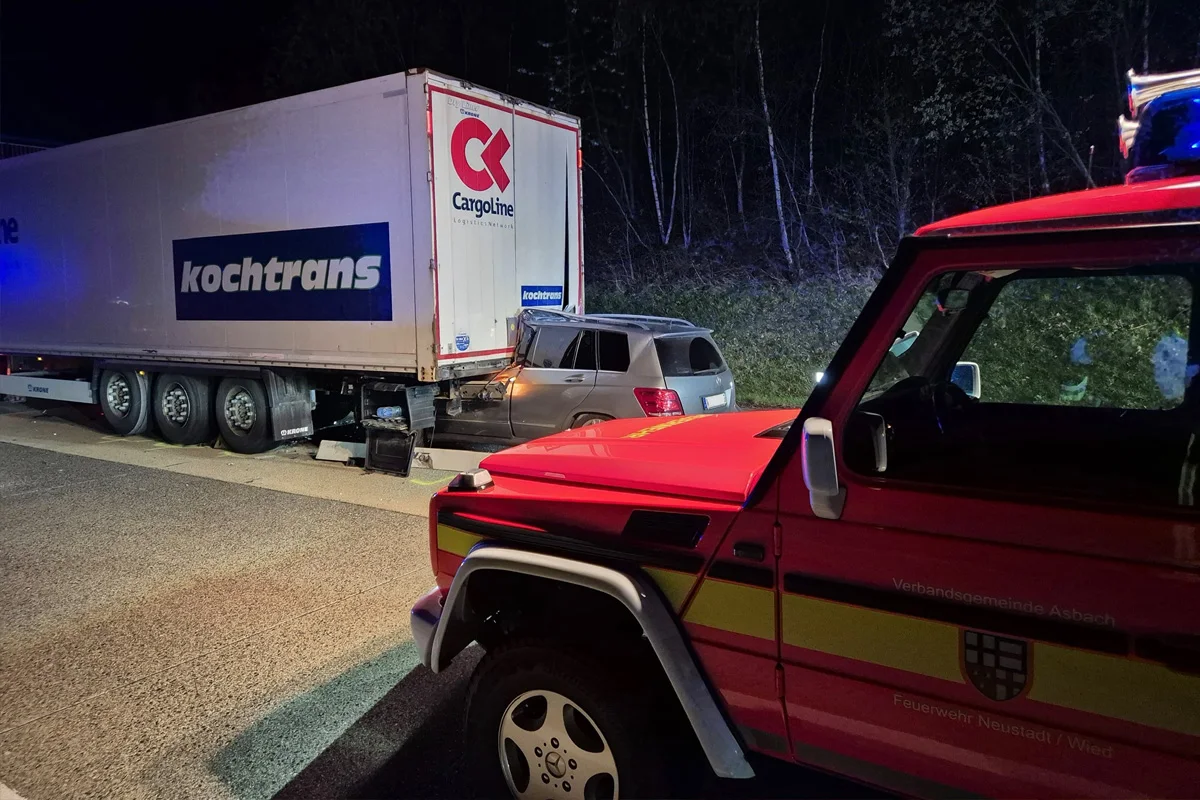 A3 Neustadt (Wied) – Lkw-Brand und Unfall mit Schwerverletztem