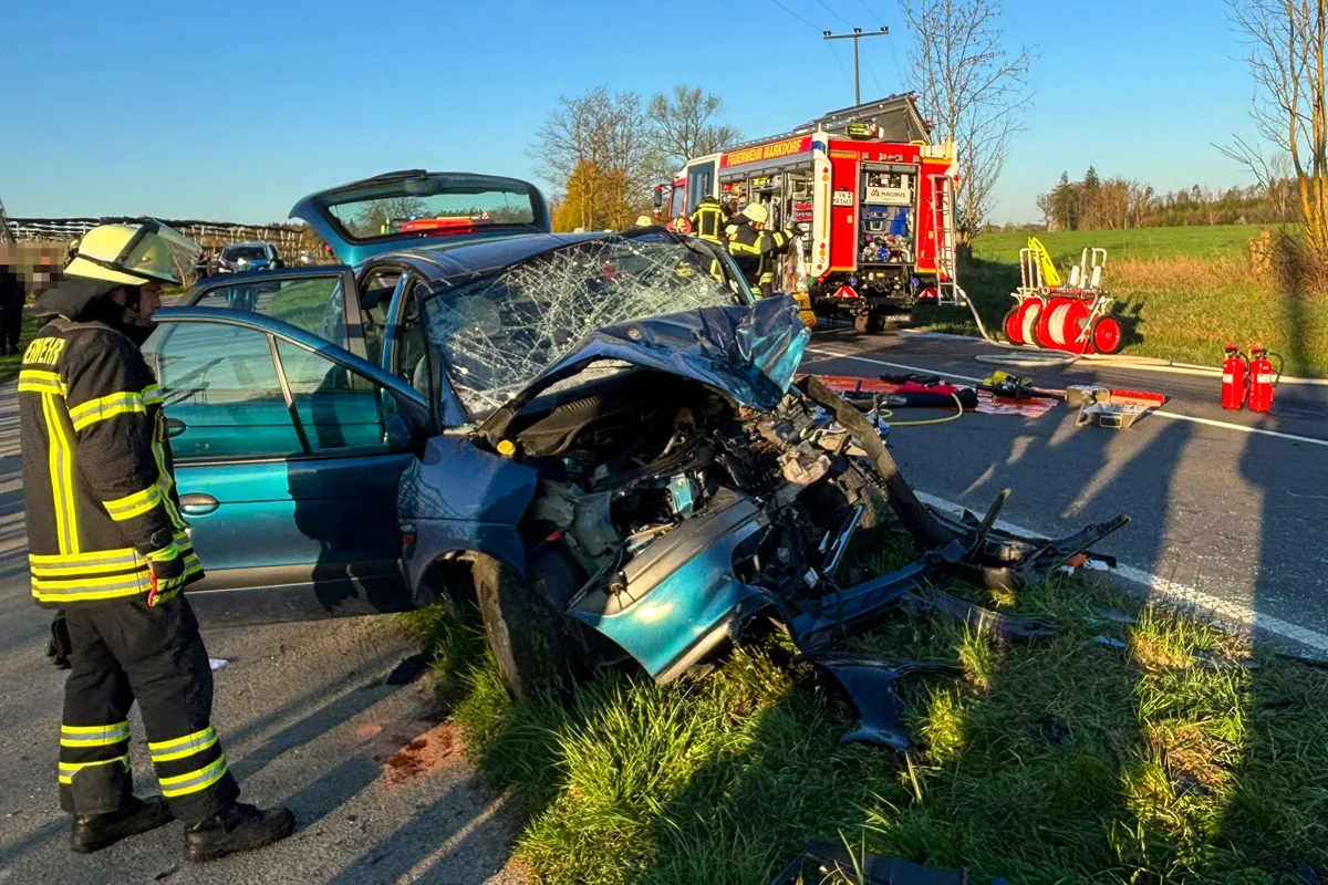 Markdorf – Zwei Verletzte nach frontalem Unfall