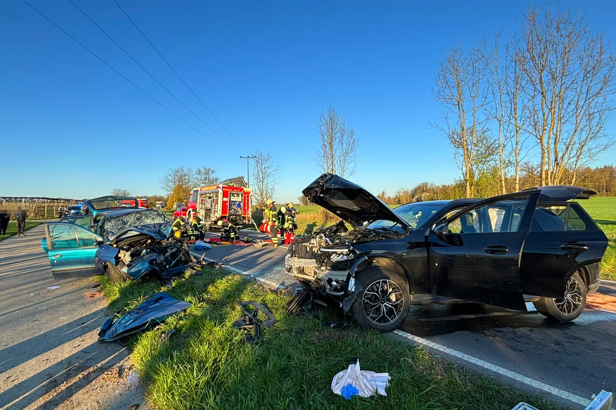 Markdorf – Zwei Verletzte nach frontalem Unfall