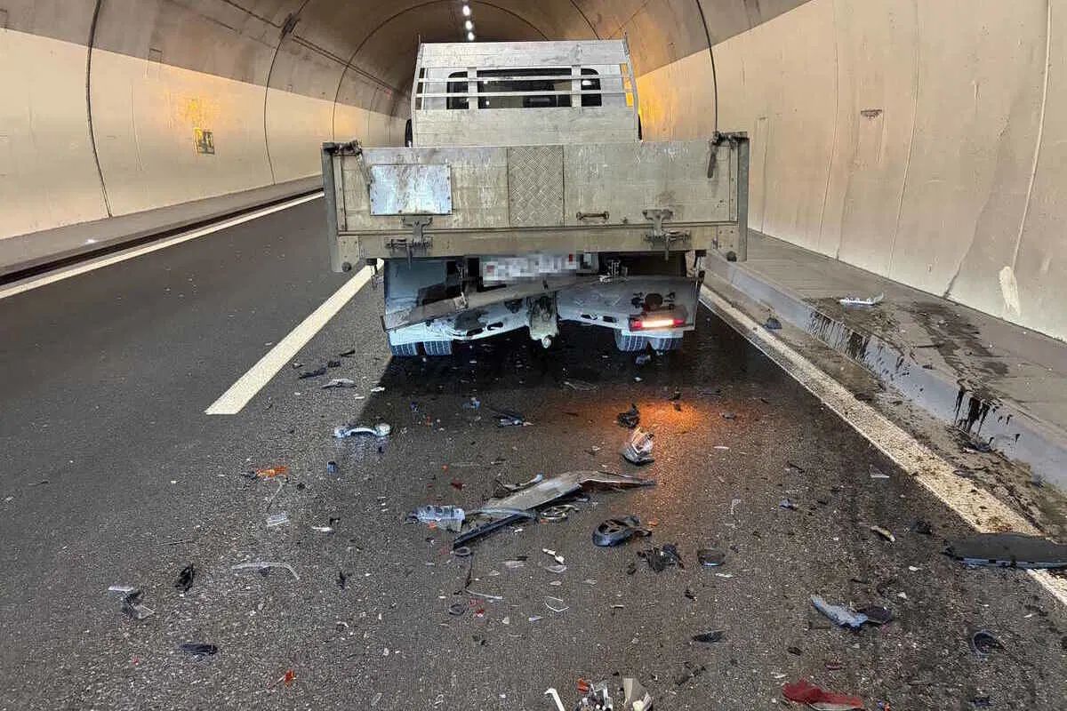 Uznach SG – Unfall im Uznabergtunnel 