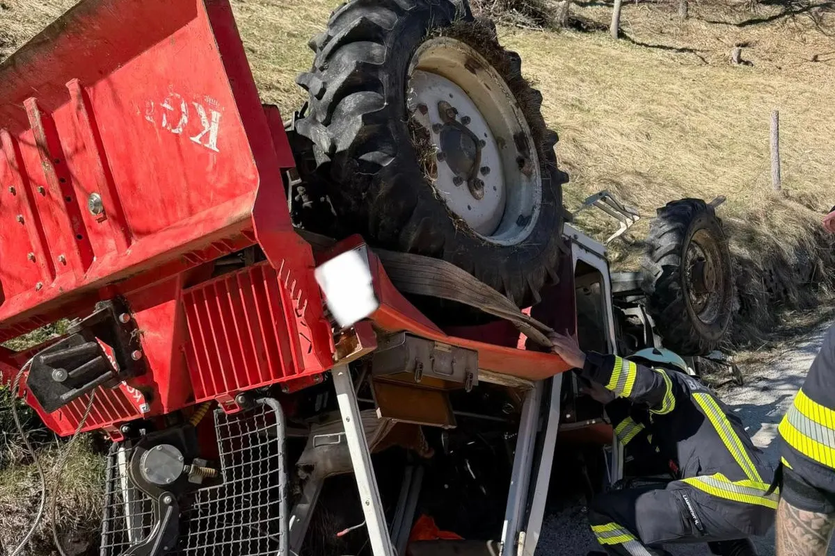 Völkermarkt – Traktor überschlägt sich bei Unfall