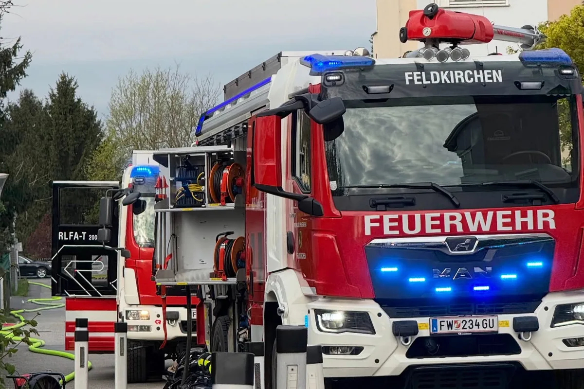 Feldkirchen – Zwei Bewohner nach Wohnungsbrand verletzt