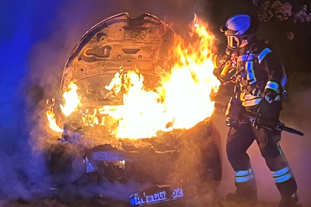 Bad Breisig – Elektroauto gerät in Vollbrand