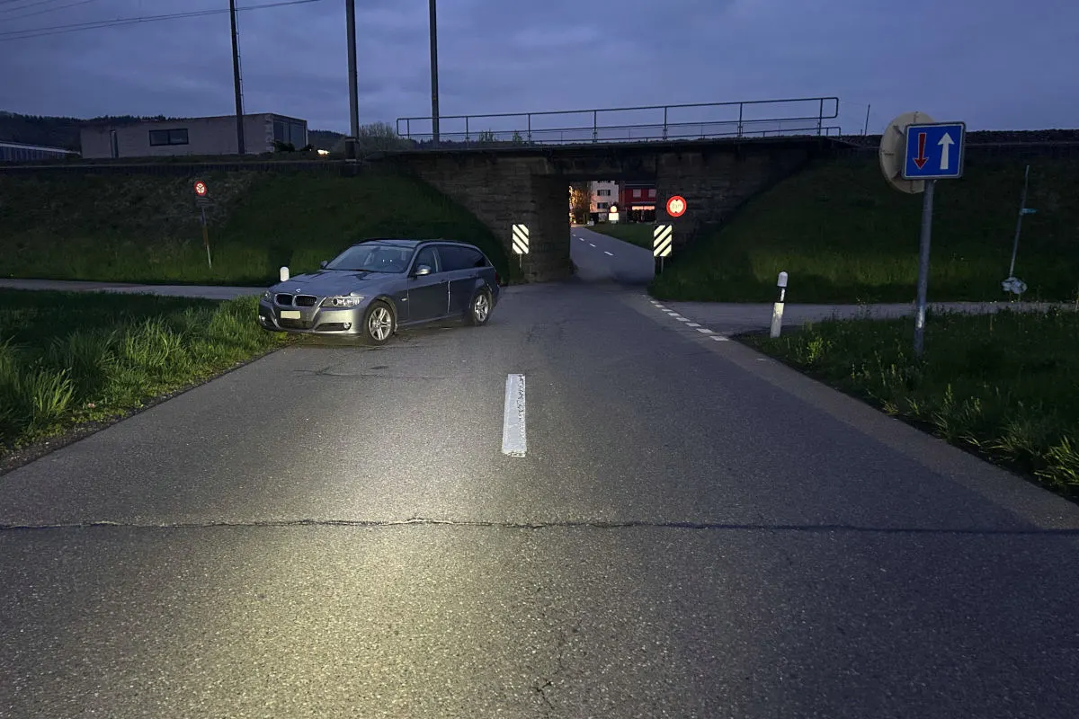 Fislisbach AG – Kind auf E-Trottinett bei Unfall verletzt