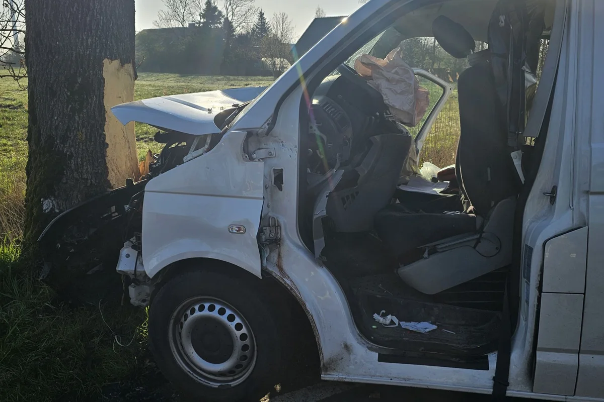 Wangerland – Autofahrer nach Alleinunfall schwer verletzt