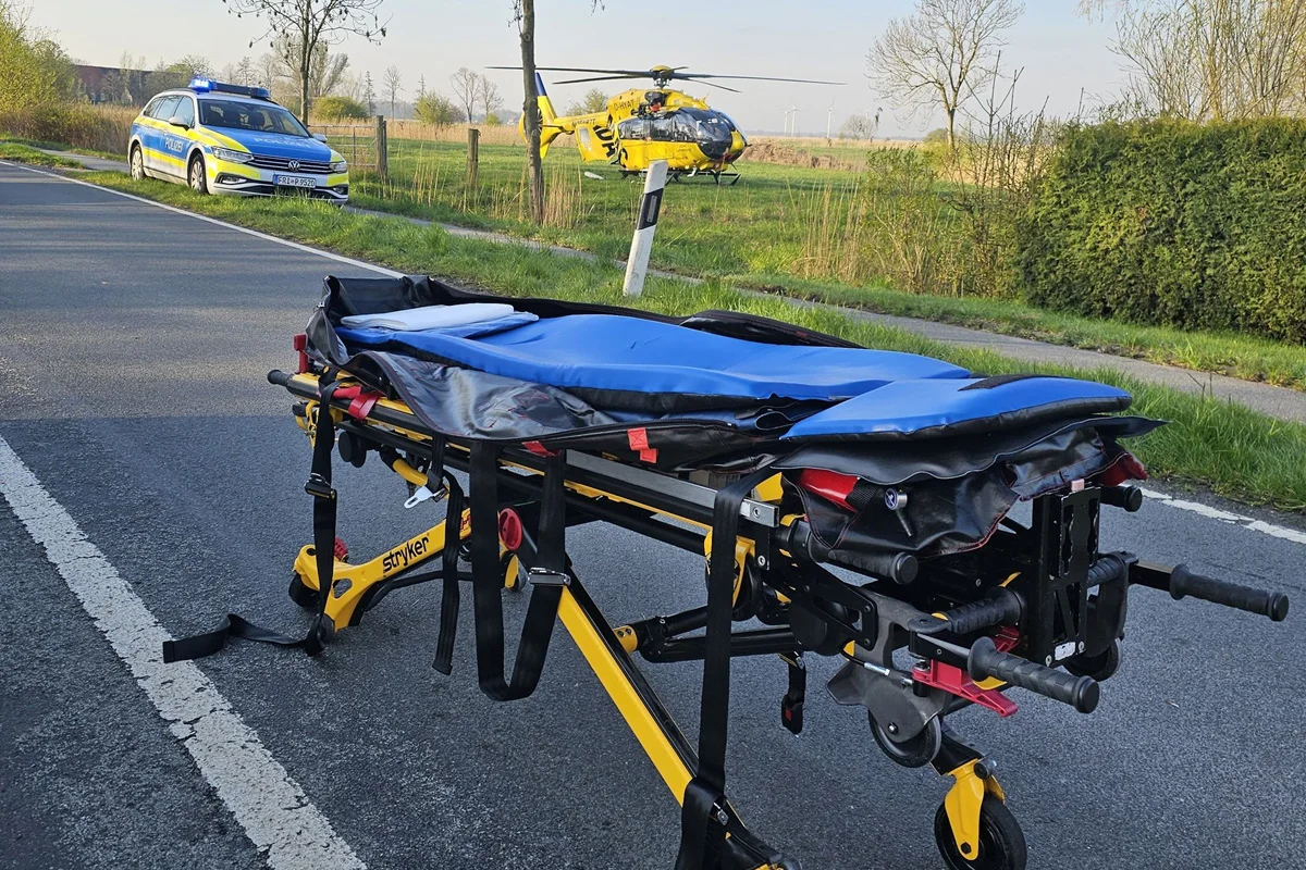 Wangerland – Autofahrer nach Alleinunfall schwer verletzt