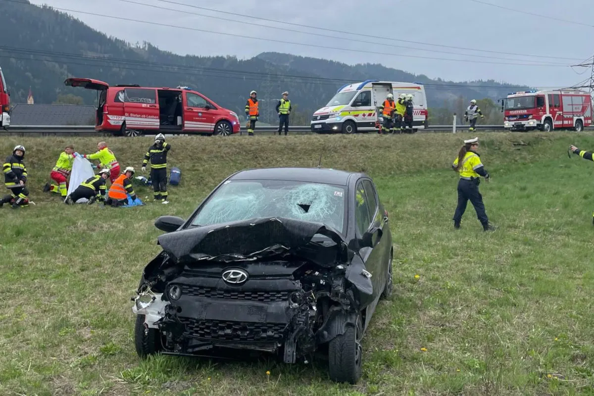 Unfall bei St. Stefan ob Leoben – Pkw prallt gegen Aufpralldämpfer