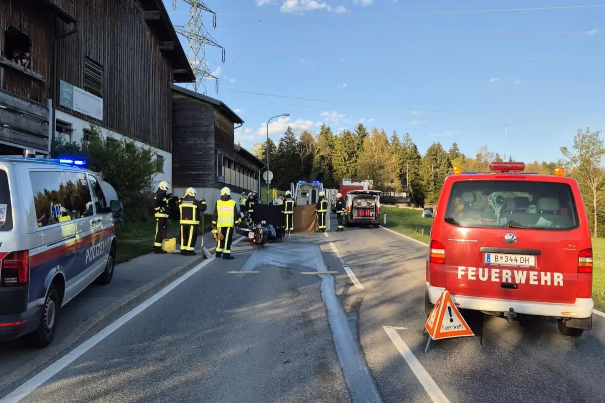 Kennelbach – Motorradfahrer bei Unfall mit Traktor verletzt
