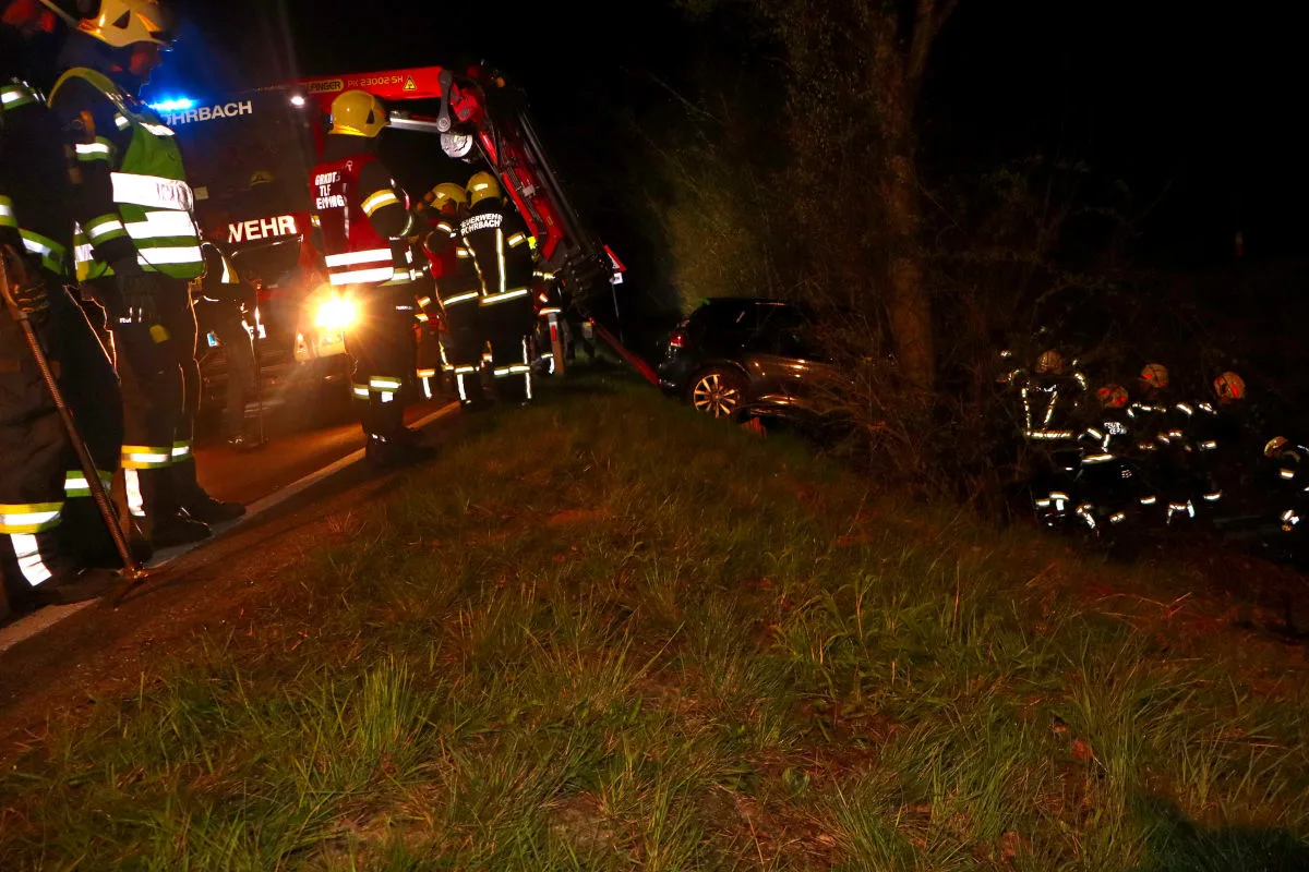 Unfall mit Überschlag in Oepping – 27-Jähriger im Spital