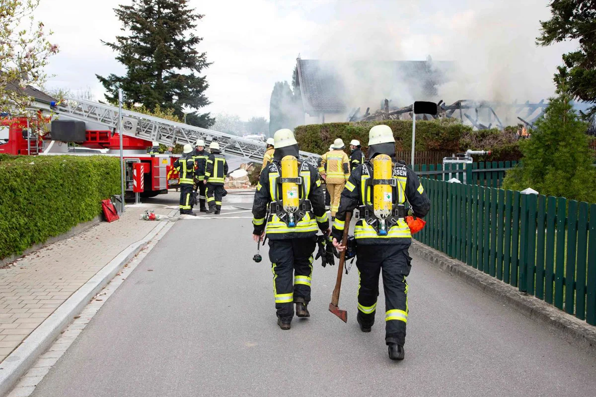 Frontenhausen – Eine tote Person nach Explosion von Wohnhaus