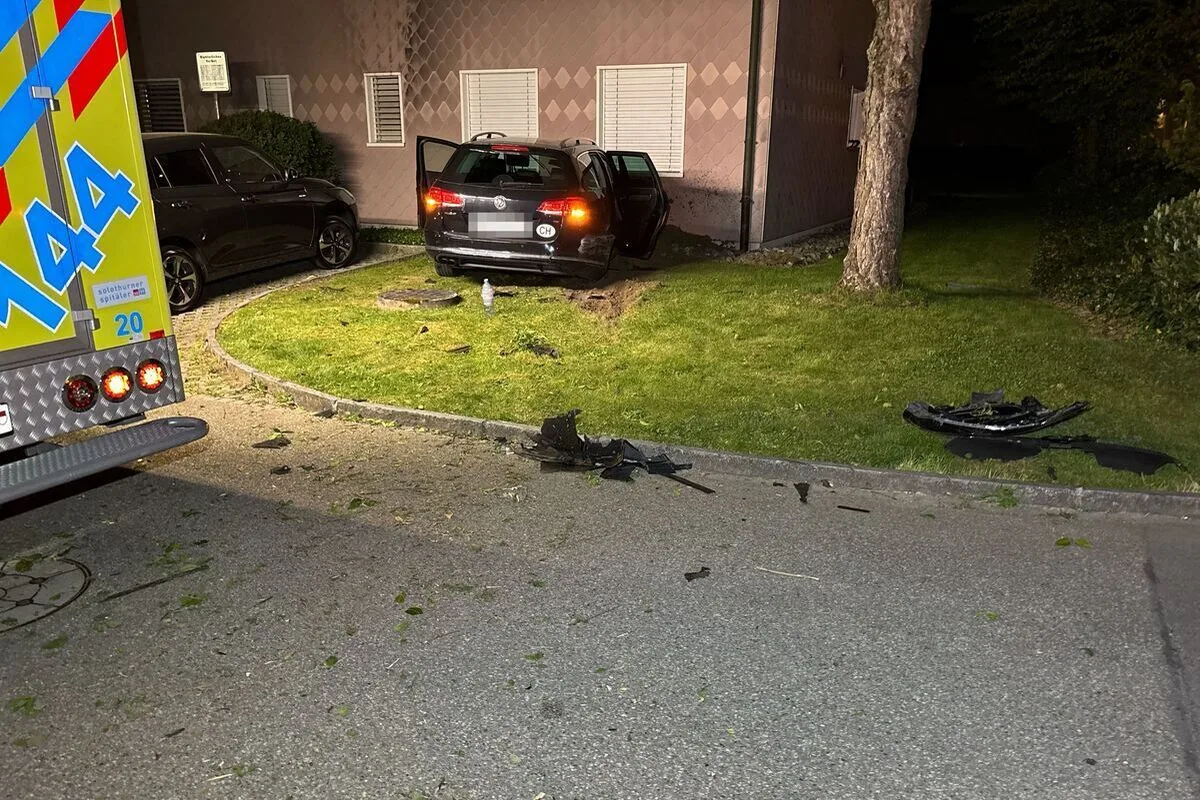 Gunzgen SO – Autofahrer kracht alkoholisiert in Hausfassade