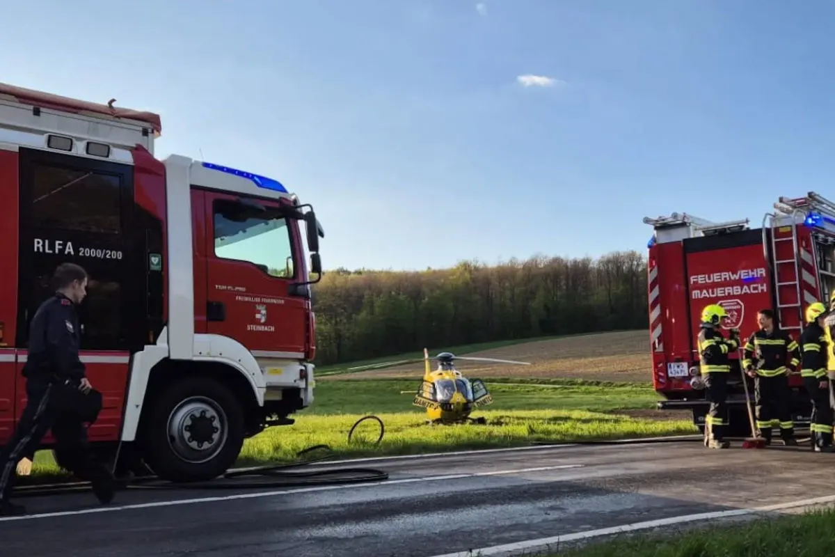 Unfall in Mauerbach – Pkw prallt gegen Baum