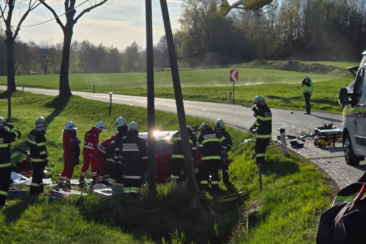 Heidenreichstein – Zwei Verletzte bei schwerem Unfall