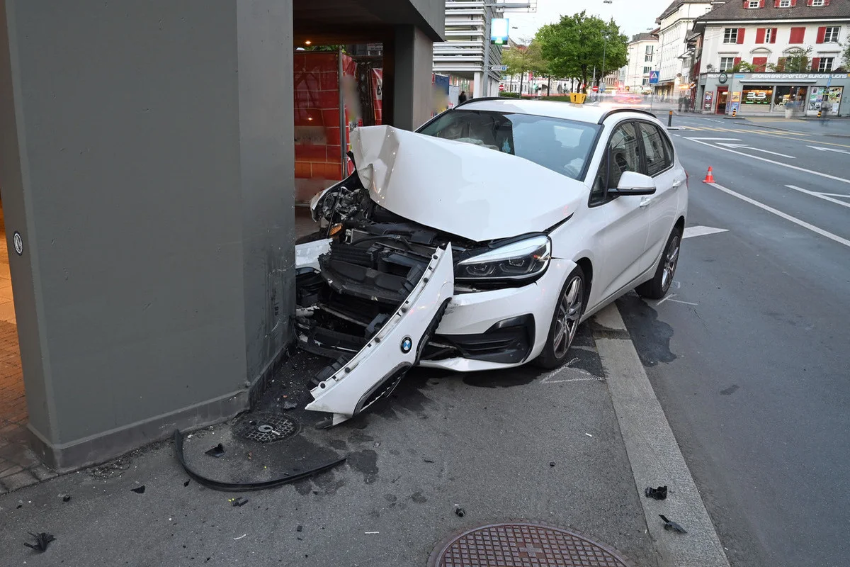 Luzern – Auto erfasst Fussgänger nach Unfall