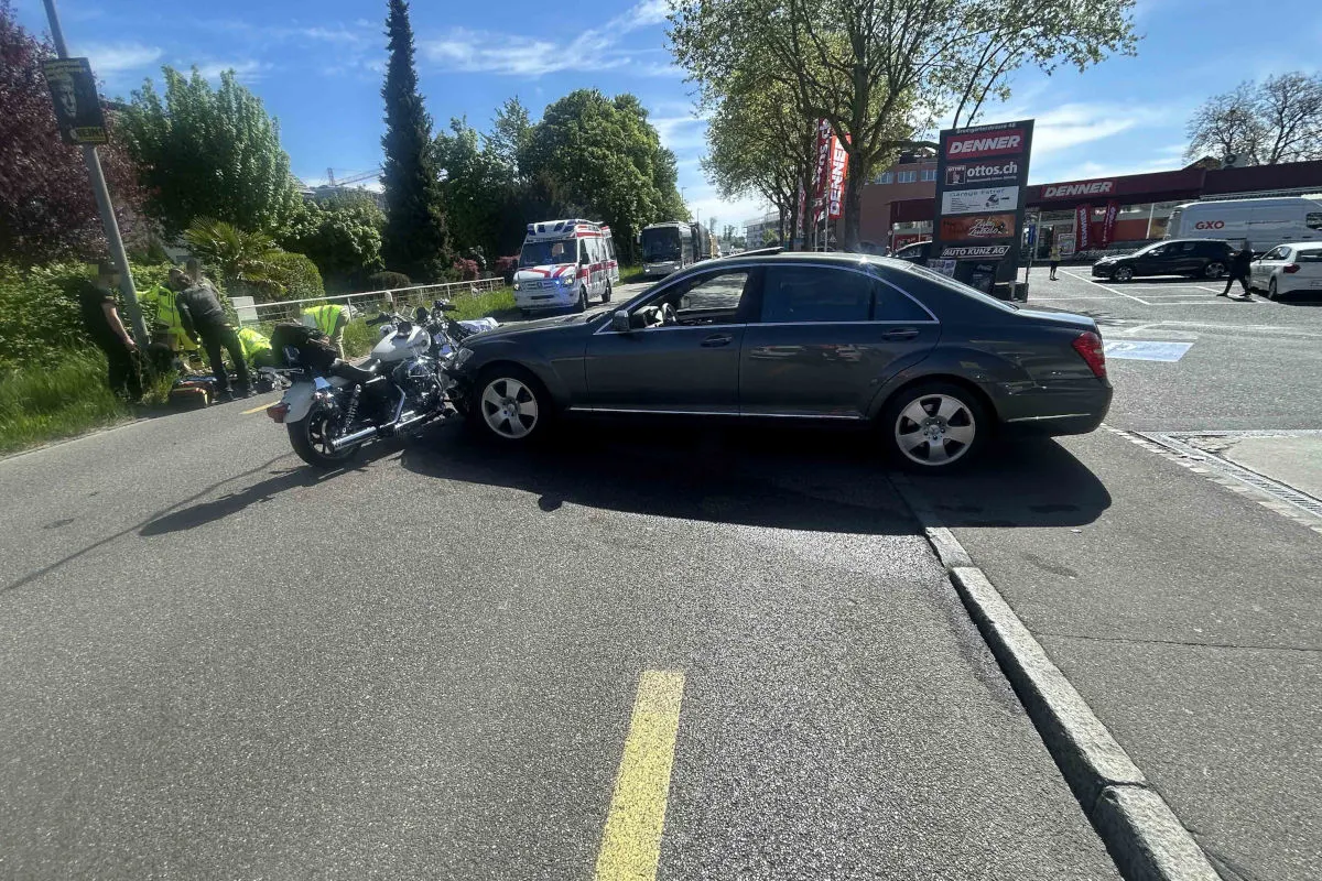 Wohlen AG – Vortritt missachtet und Unfall mit Motorrad verursacht