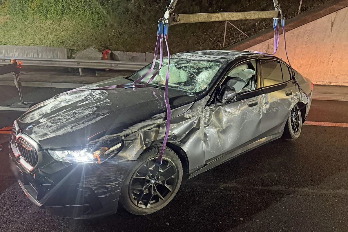 A2 Schenkon LU – Auto überschlägt sich bei Unfall