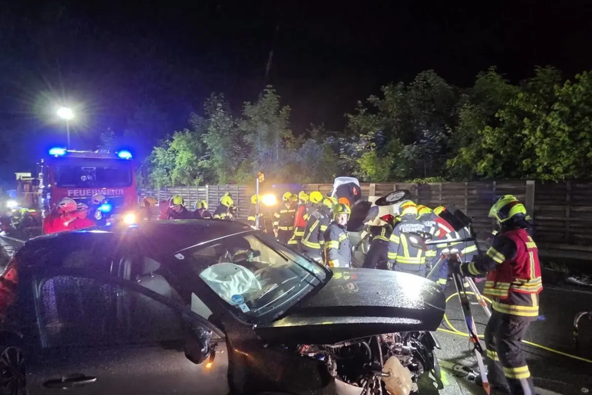 Bezirk Gmunden – Sechs Schwerverletzte nach Unfall auf B145