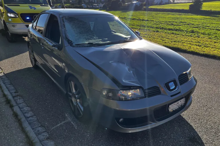  Rossrüti SG – Verkehrsunfall zwischen Auto und Reiterin
