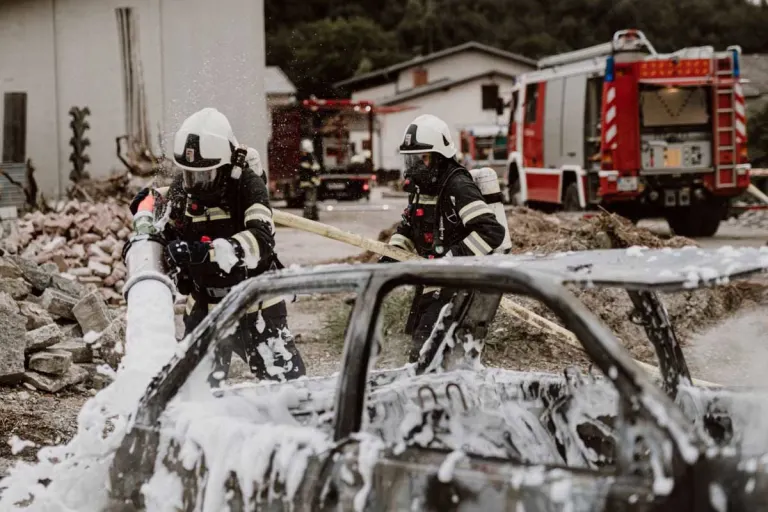 St. Stefan/Gail - Auto fing Feuer während der Fahrt