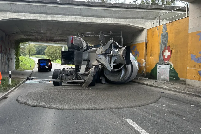 Kaisten AG – Selbstunfall mit Betonmischer