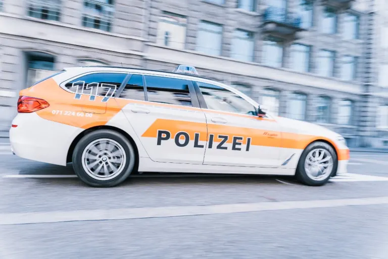 St. Gallen - Betrunkener Autofahrer fuhr davon