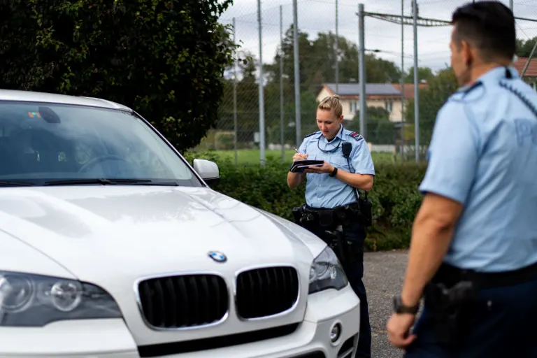 Winterthur ZH - Kontrolle von Autoposern
