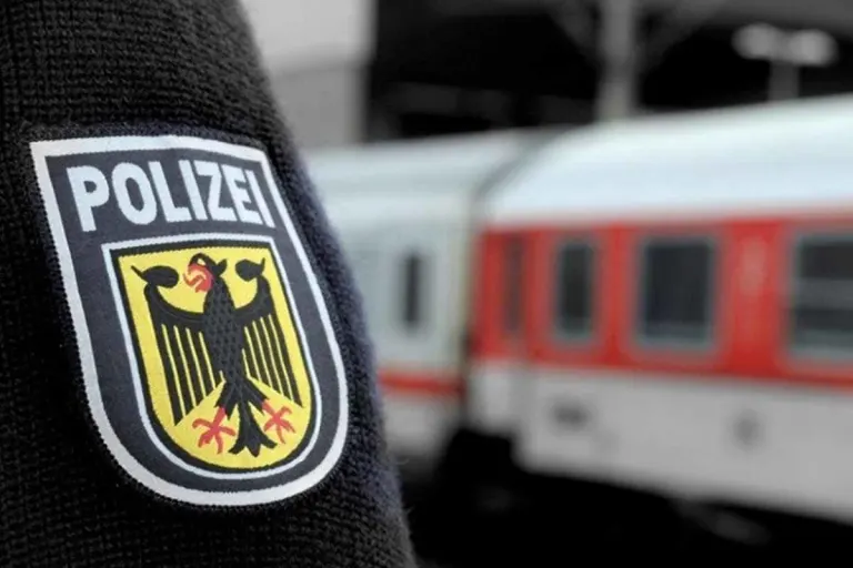 Haltern am See / Marl / Recklinghausen – Jugendliche springen auf abfahrende Lok und fahren kilometerweit mit