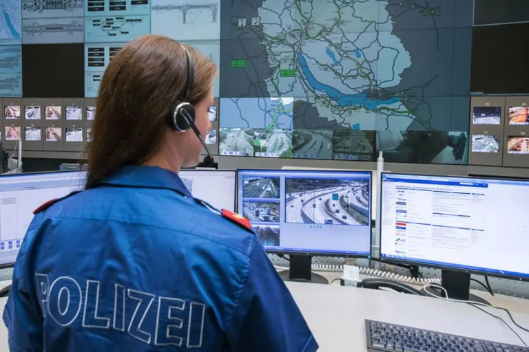 Zürich – Velofahrer nach Sturz schwer verletzt
