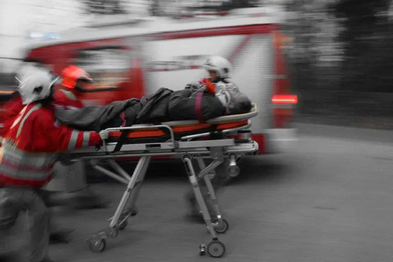 Saalfelden - Mopedlenkerin bei Unfall verletzt