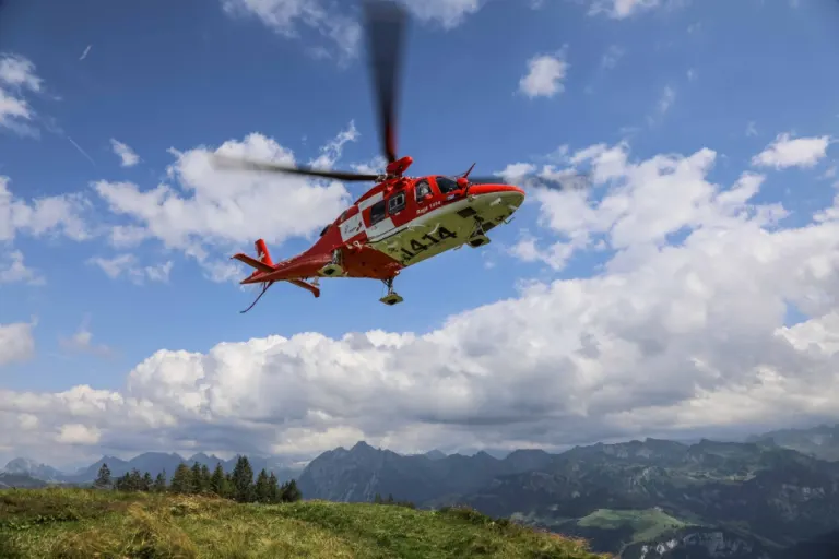 Gordola TI - Heftige Explosion verletzt drei Arbeiter!