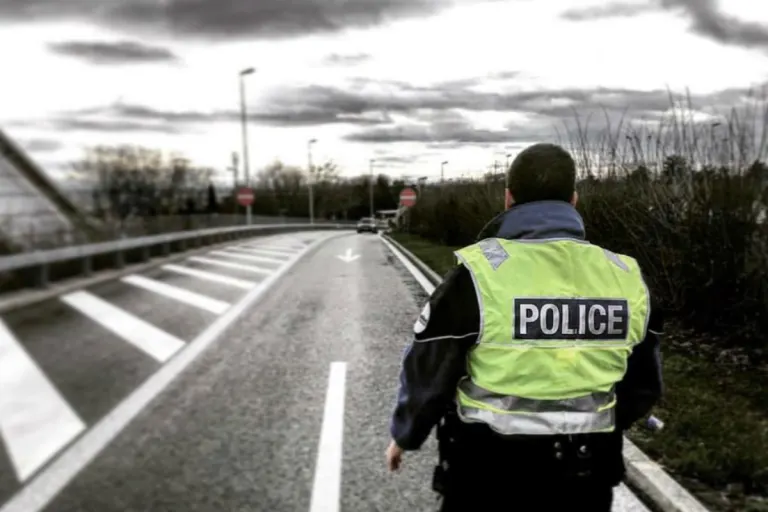 Neuenburg NE – Fahrzeug in falscher Richtung auf der Autobahn - Zeugenaufruf