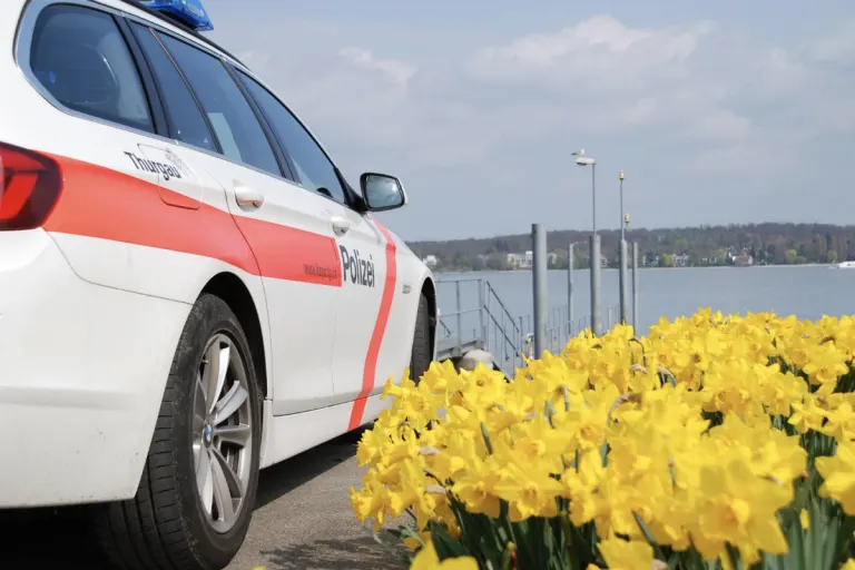 Autolenker übersieht in Andwil TG einen Rollerfahrer