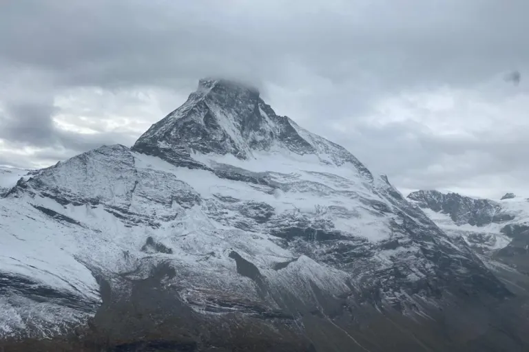 Drama in Zermatt VS - Zwei junge Bergleute sterben nach Absturz am Matterhorn