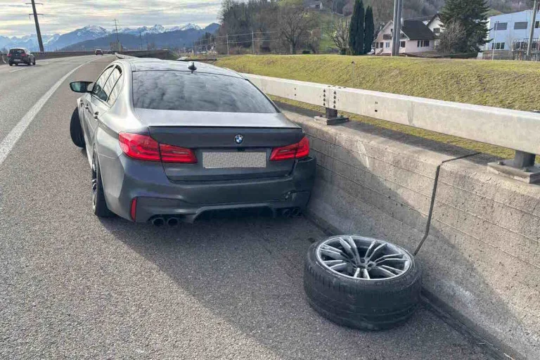 Unfall in St. Margrethen SG – Trotz Führerausweisentzug am Steuer