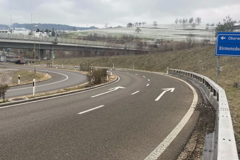 Birmensdorf ZH - Nach Unfall auf der A3 verhaftet