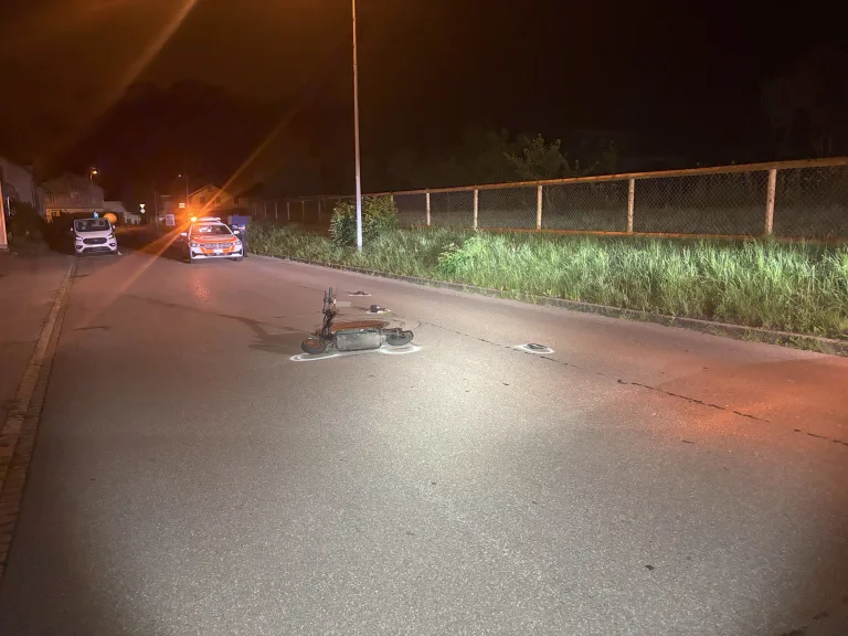 Oberuzwil SG – Rega nach E-Scooter-Unfall im Einsatz